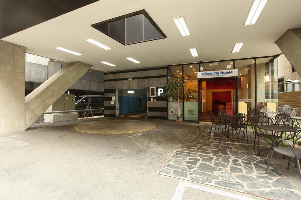 Blooming House Residence Сеул Екстериор снимка
